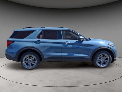 New 2026 Ford Explorer Active AWD/4WD image 10