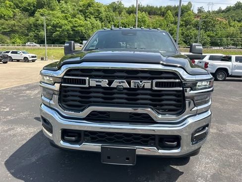 Used 2025 RAM 2500 Tradesman AWD/4WD image 6