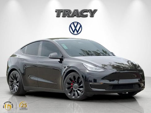 Used 2022 Tesla Model Y Performance AWD/4WD image 1