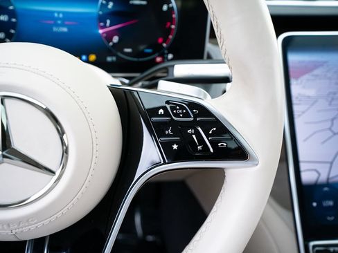 Used 2022 Mercedes-Benz S 500 4MATIC w/ Warmth & Comfort Package image 35