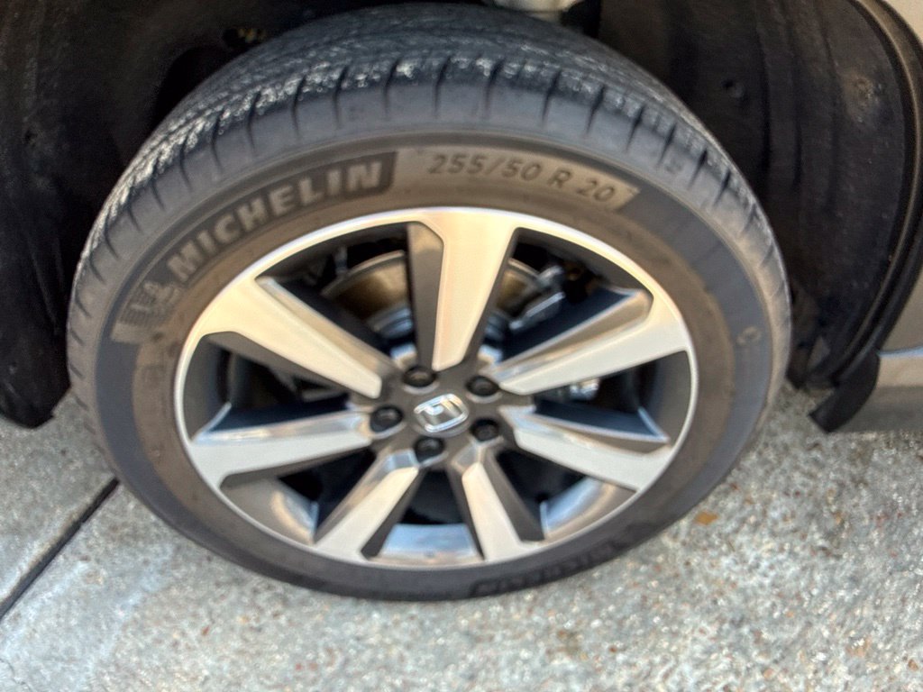 Used 2025 Honda Pilot Touring image 27
