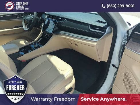 Used 2023 Jeep Grand Cherokee L Limited w/ Luxury Tech Group II AWD/4WD image 39