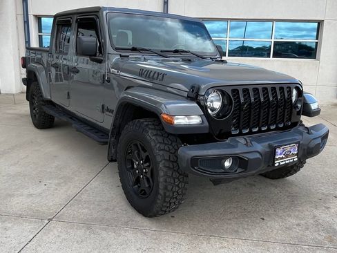 Used 2021 Jeep Gladiator Sport AWD/4WD image 3