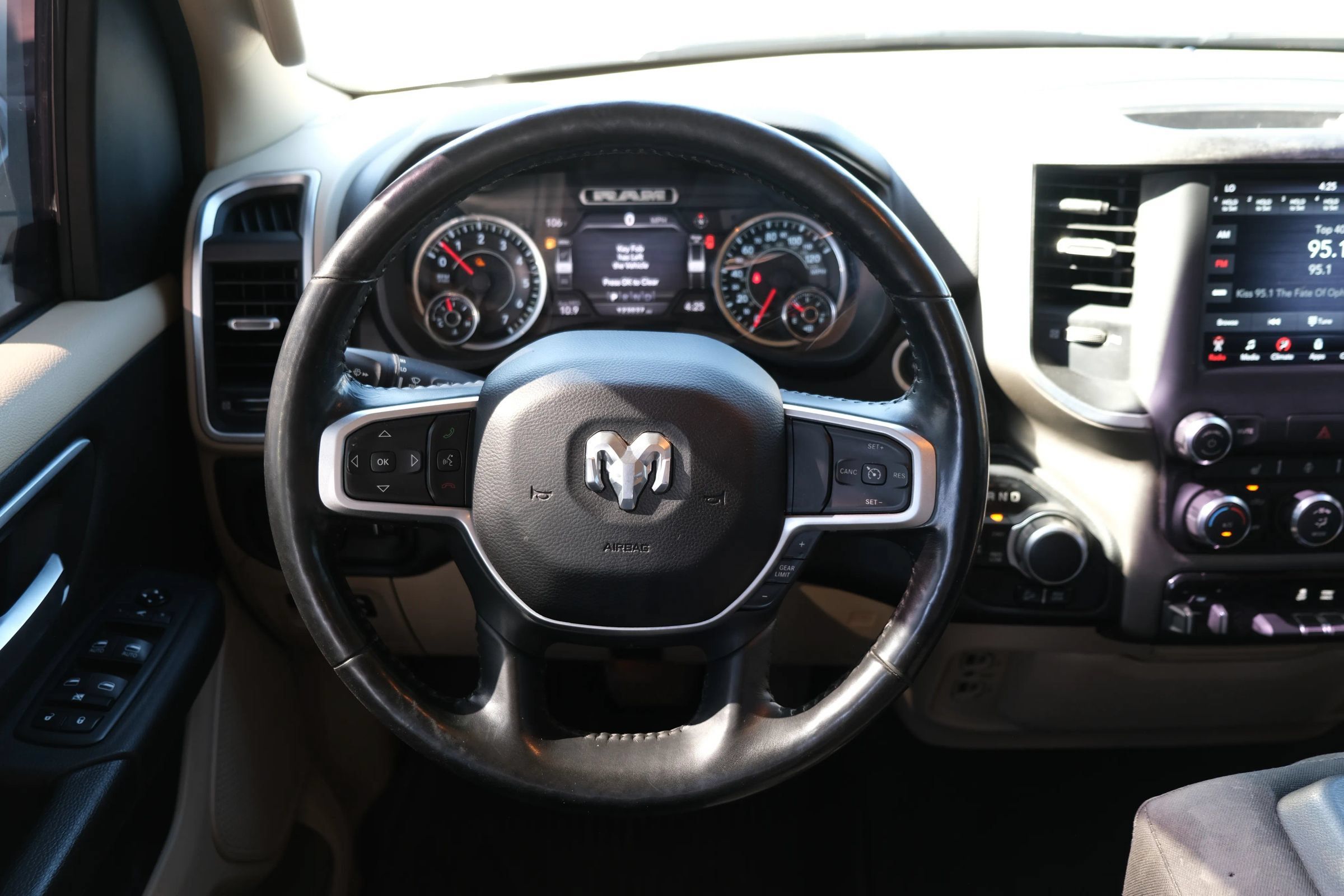 Used 2020 RAM 1500 Big Horn AWD/4WD image 28