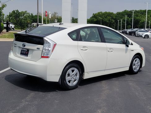 Used 2011 Toyota Prius Three w/ Navigation Pkg FWD image 5