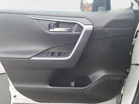 Used 2024 Toyota RAV4 Adventure w/ Convenience Package AWD/4WD image 20