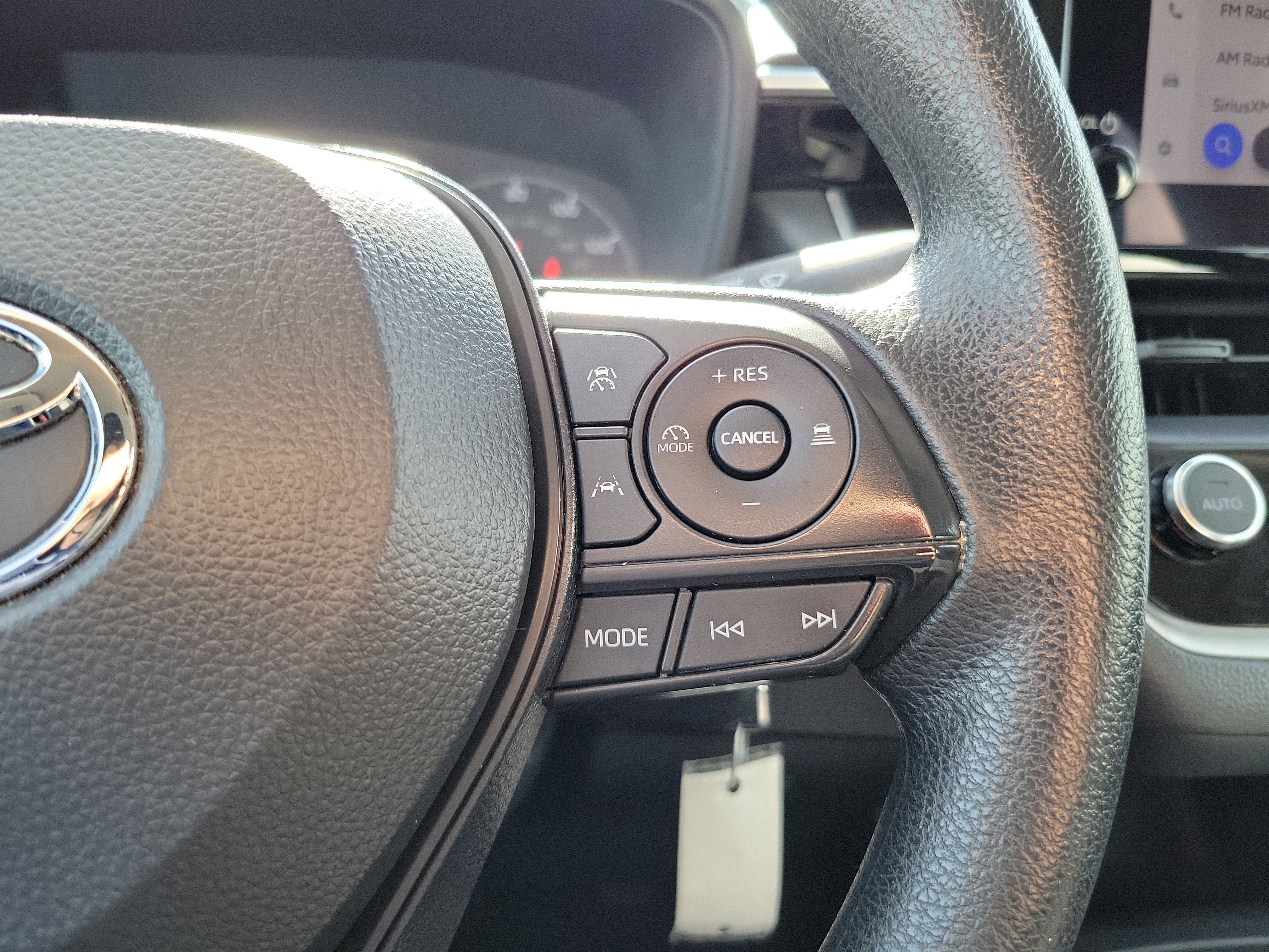 Used 2024 Toyota Corolla LE FWD image 22