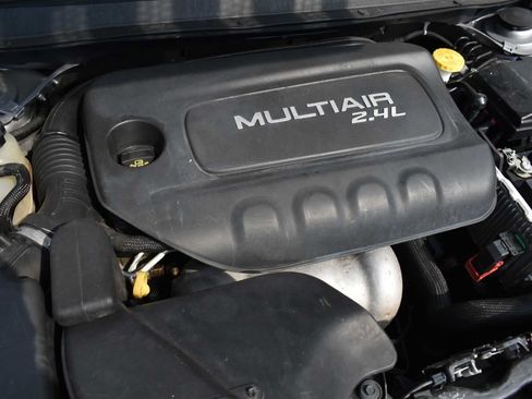 Used 2018 Jeep Cherokee Limited AWD/4WD image 33