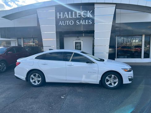 Used 2020 Chevrolet Malibu LS image 1