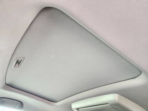 Used 2019 Honda Pilot Touring image 24