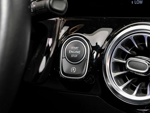 Used 2023 Mercedes-Benz GLA 250 w/ Premium Package image 25