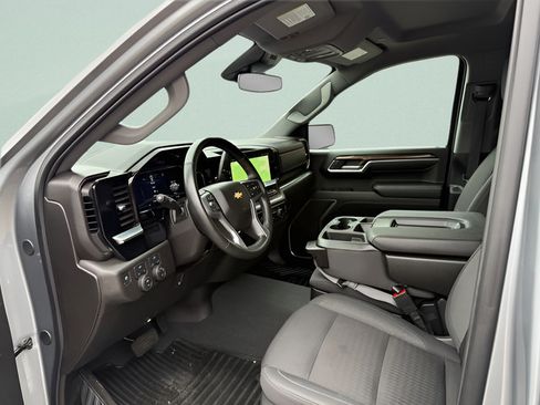Used 2025 Chevrolet Silverado 1500 LT AWD/4WD image 3