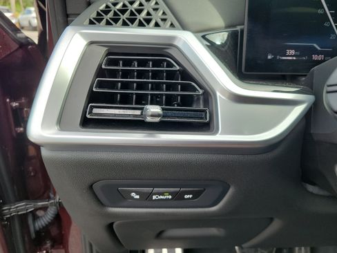 Used 2024 BMW X5 sDrive40i w/ M Sport Package RWD image 16