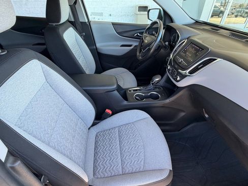 Used 2022 Chevrolet Equinox LT image 20