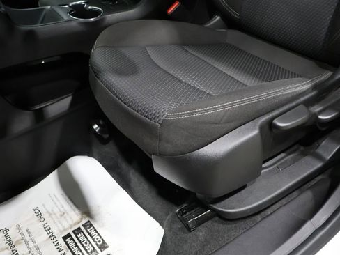 Used 2024 GMC Terrain SLE image 10