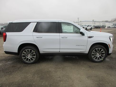New 2026 GMC Yukon Denali image 3