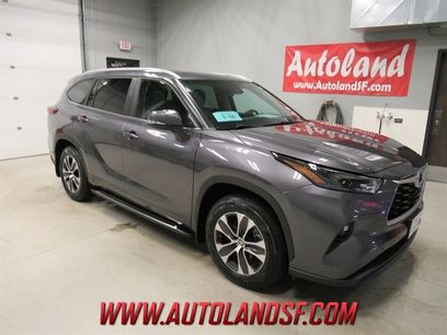 Used 2024 Toyota Highlander XLE