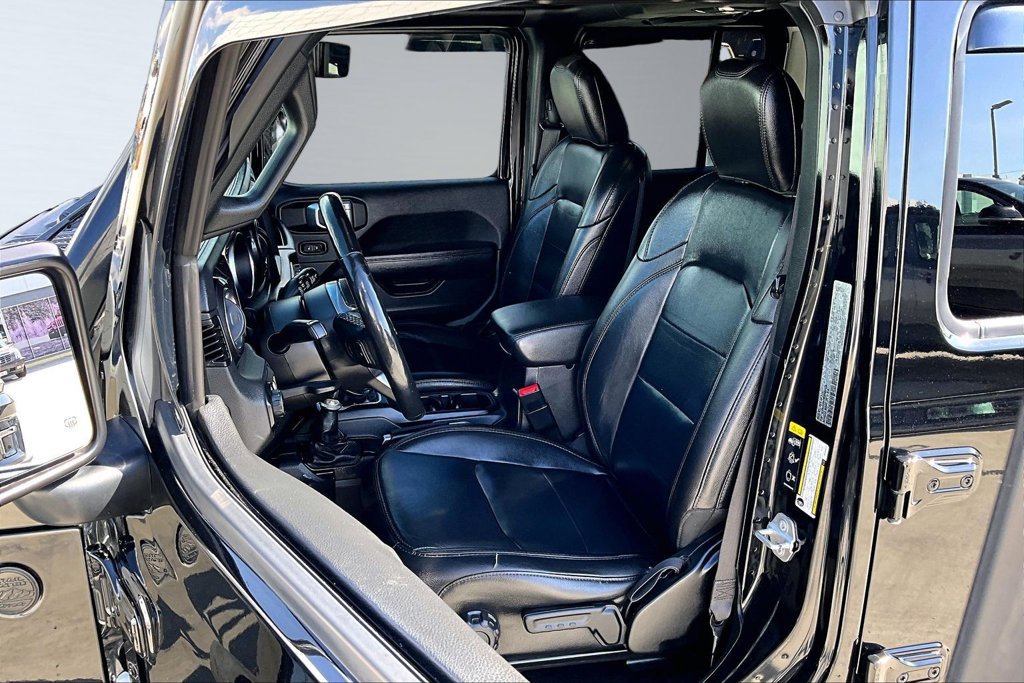 Certified 2021 Jeep Wrangler Unlimited Sahara AWD/4WD image 3