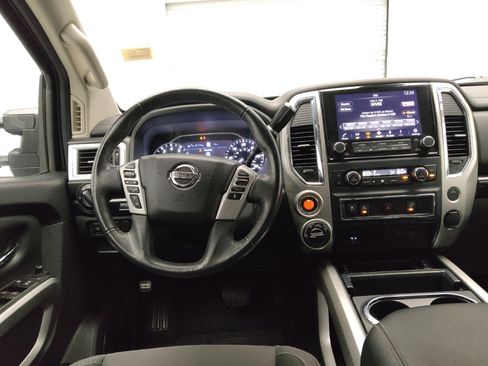 Used 2021 Nissan Titan SV w/ SV Convenience Package AWD/4WD image 22