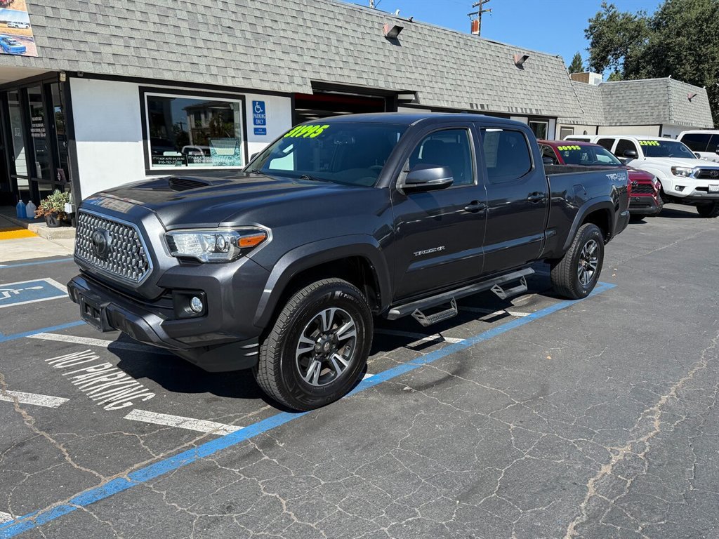 Used 2019 Toyota Tacoma TRD Sport AWD/4WD image 1