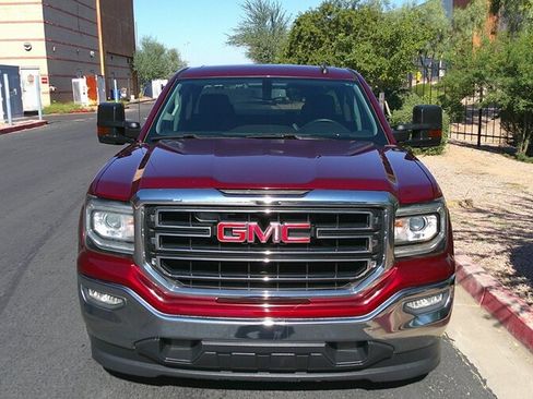 Used 2017 GMC Sierra 1500 SLE w/ SLE Value Package image 2