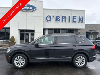 Used 2018 Volkswagen Tiguan SE w/ Panoramic Sunroof Package