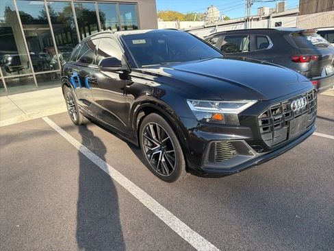 Used 2020 Audi Q8 Premium Plus w/ Premium Plus Package AWD/4WD image 3