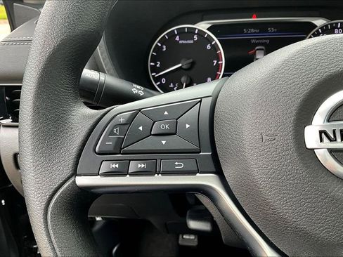 Certified 2023 Nissan Sentra SV FWD image 11