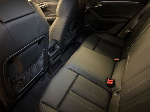 New 2027 Audi Q6 e-tron Premium Plus image 11