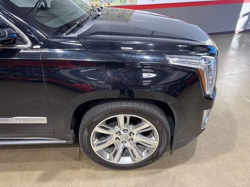 Used 2015 Cadillac Escalade Premium RWD image 36