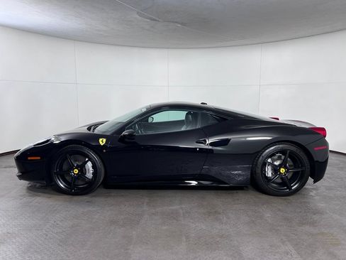 Used 2013 Ferrari 458 Italia Coupe RWD image 2