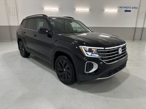 New 2026 Volkswagen Atlas SE image 4