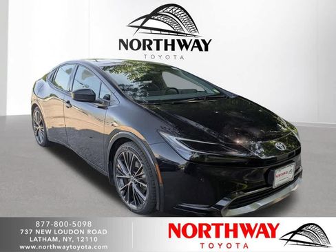 Used 2024 Toyota Prius XLE AWD/4WD image 1