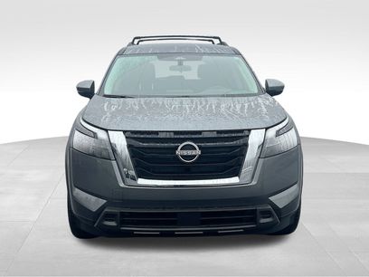 New 2025 Nissan Pathfinder SV