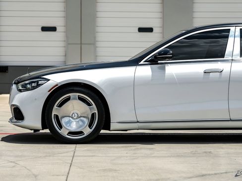 Used 2024 Mercedes-Benz Maybach S 580 4MATIC image 8