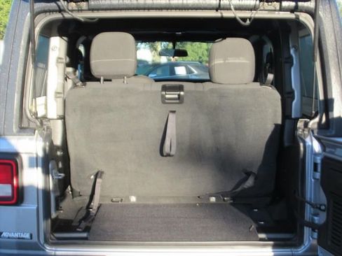 Used 2020 Jeep Wrangler Sport S image 25