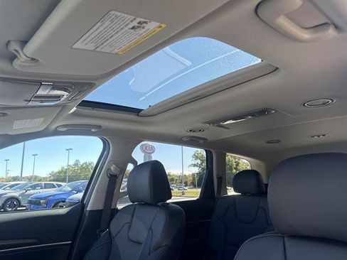 New 2025 Kia Telluride S image 13