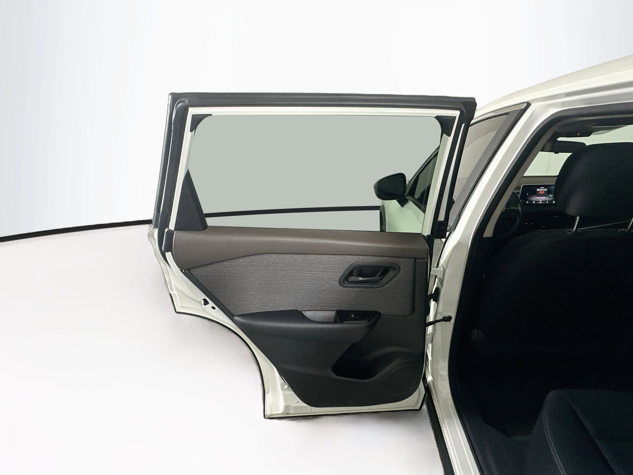 Used 2023 Nissan Rogue S FWD image 25