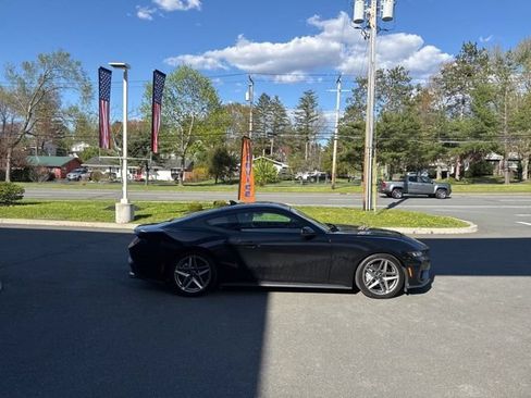 Used 2024 Ford Mustang GT Premium RWD image 7