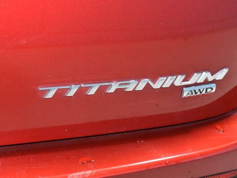 Used 2015 Ford Edge Titanium w/ Equipment Group 301A AWD/4WD image 31