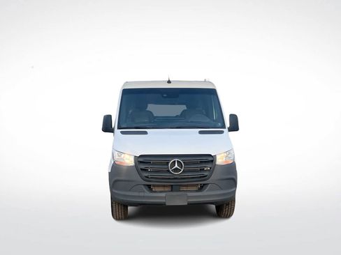 Used 2023 Mercedes-Benz Sprinter 2500 image 3