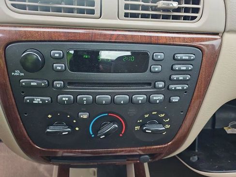 Used 2006 Ford Taurus SEL FWD image 17