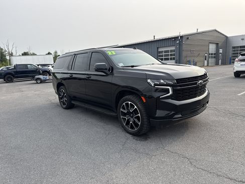 Used 2023 Chevrolet Suburban RST w/ Luxury Package AWD/4WD image 1