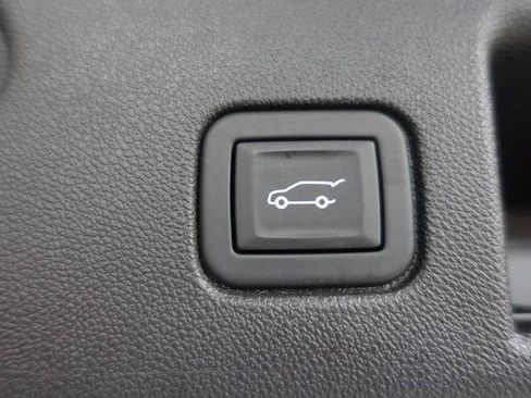 Used 2024 Chevrolet Equinox LT w/ LPO, Floor Liner Package FWD image 21