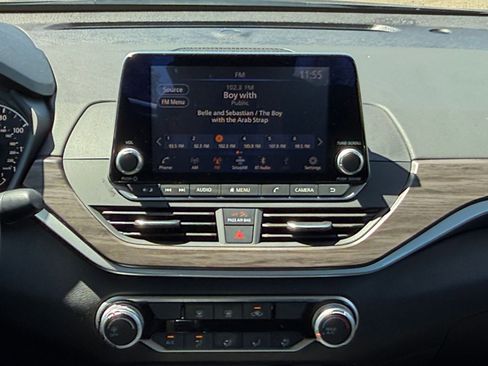 Used 2025 Nissan Altima 2.5 SV image 20