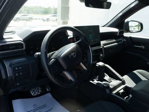 Used 2025 Toyota Tacoma TRD Sport RWD image 9