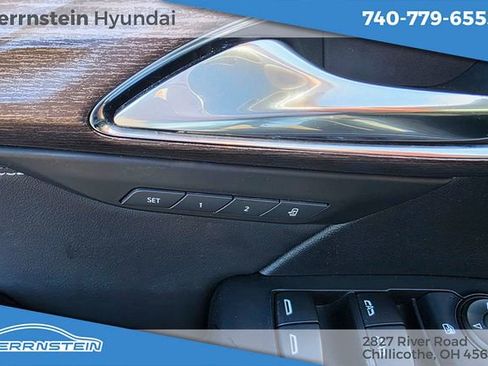 Used 2022 Buick Envision Avenir w/ Technology Package II AWD/4WD image 16