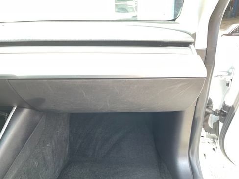 Used 2019 Tesla Model 3 Mid Range RWD image 39