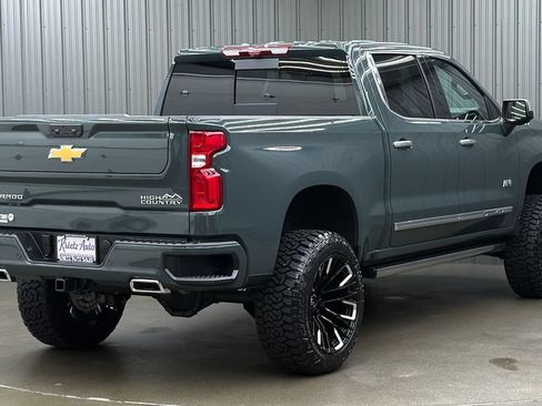 Used 2026 Chevrolet Silverado 1500 High Country w/ High Country Premium Package AWD/4WD image 5