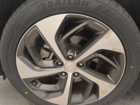 Used 2018 Hyundai Tucson Value w/ Cargo Package FWD image 31